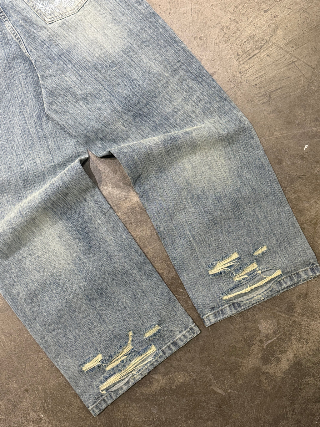 THIRD WORLD DISTRESSED DENIM JEANS